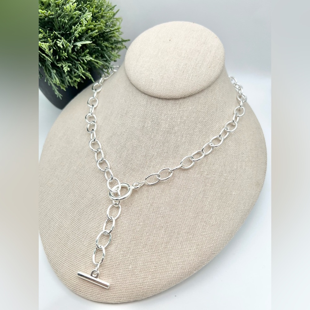 SILVER PLATED NECKLACE